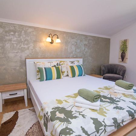 Nereo Appartement Mali Lošinj Buitenkant foto